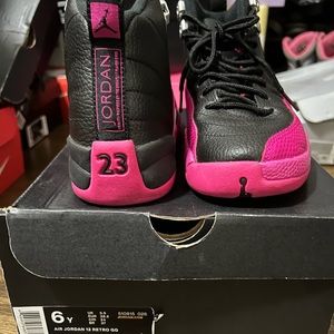 Black/deadly pink retro Jordan 12 kids